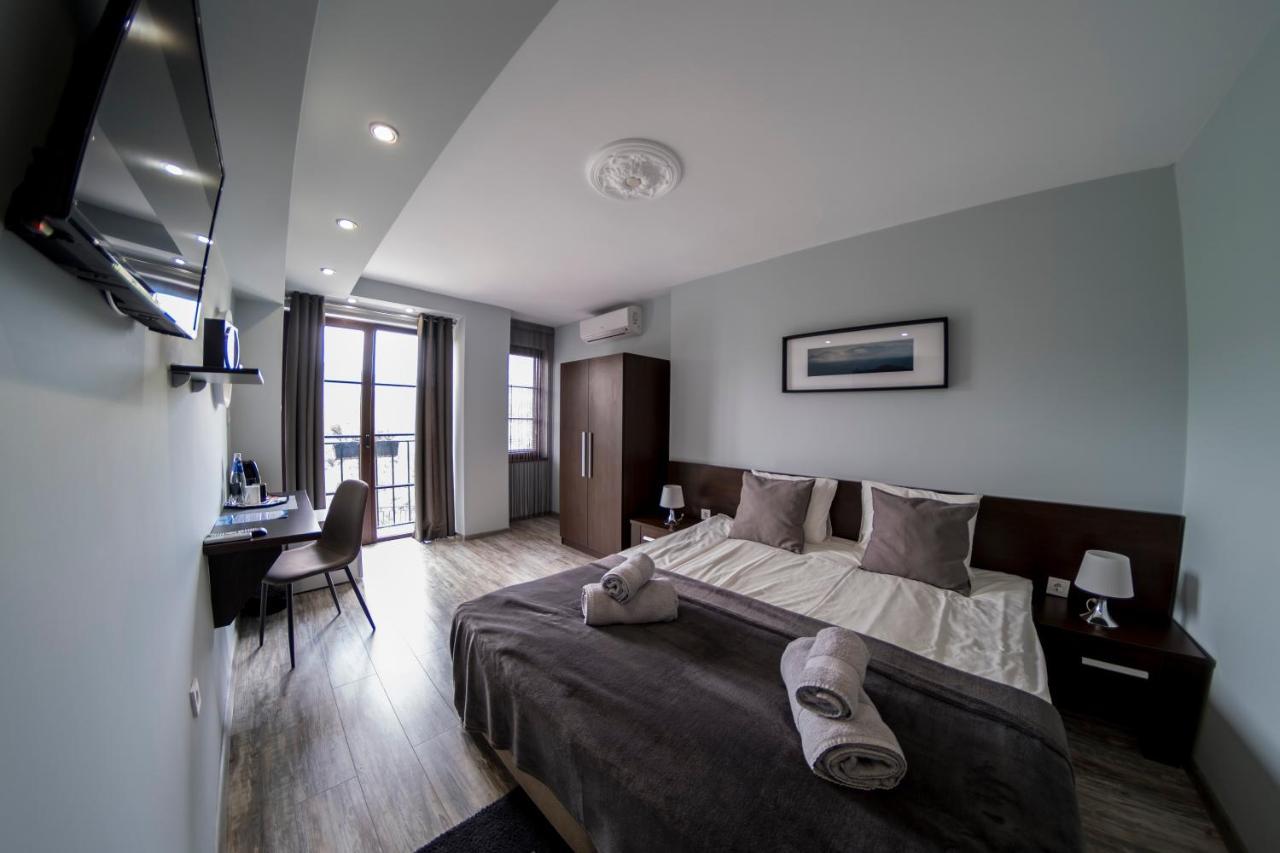 Hotel The Hill Veliko Tărnovo Esterno foto
