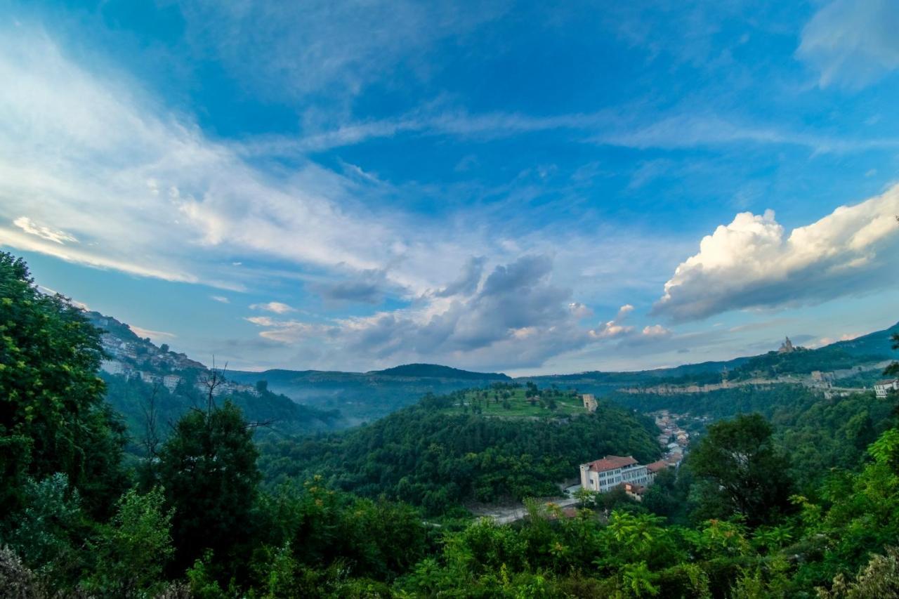 Hotel The Hill Veliko Tărnovo Esterno foto