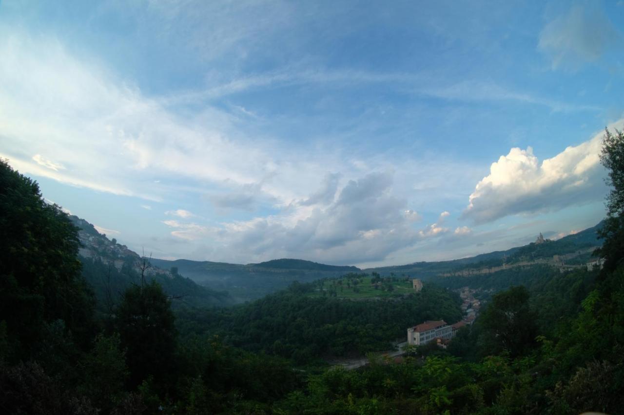 Hotel The Hill Veliko Tărnovo Esterno foto